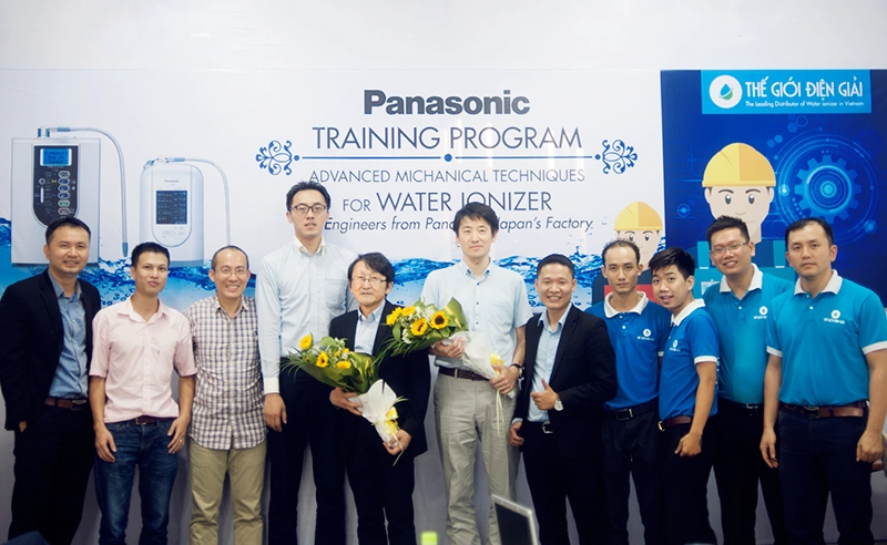 SOF-2025-01832-su-hop-tac-voi-cac-thuong-hieu-lon-giup-may-ve-tay-khach-hang-la-hang-chinh-ngach-di-kem-chung-tu-tem-bao-hanh-va-quyen-loi-uy-quyen-bao-hanh-tu-nha-san-xuat