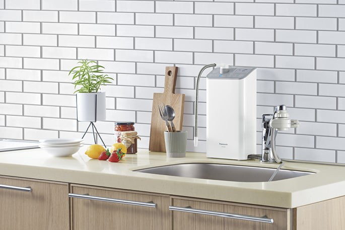 SOF-2025-01519-panasonic-tkas500-la-dong-may-quoc-dan-duoc-nguoi-tieu-dung-viet-ua-chuong-vi-hieu-qua-loc-on-dinh-va-gia-de-tiep-can