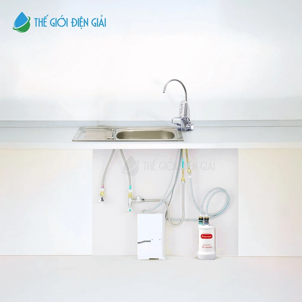 Cleansui EU301 tạo 6 loại nước chăm sóc sức khỏe, vận hành êm ái, ổn định, có khả năng tiết kiệm đến 80% lượng nước