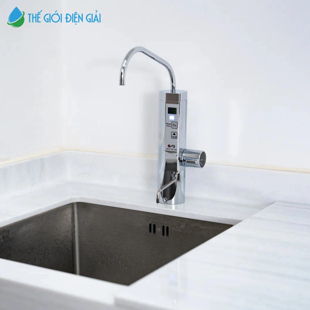 Máy lọc nước OSG NDX-501LM tích hợp công nghệ làm sạch tự động điện cực Flip-Flop, một tính năng đáng chú ý giúp duy trì hiệu suất tối ưu của máy