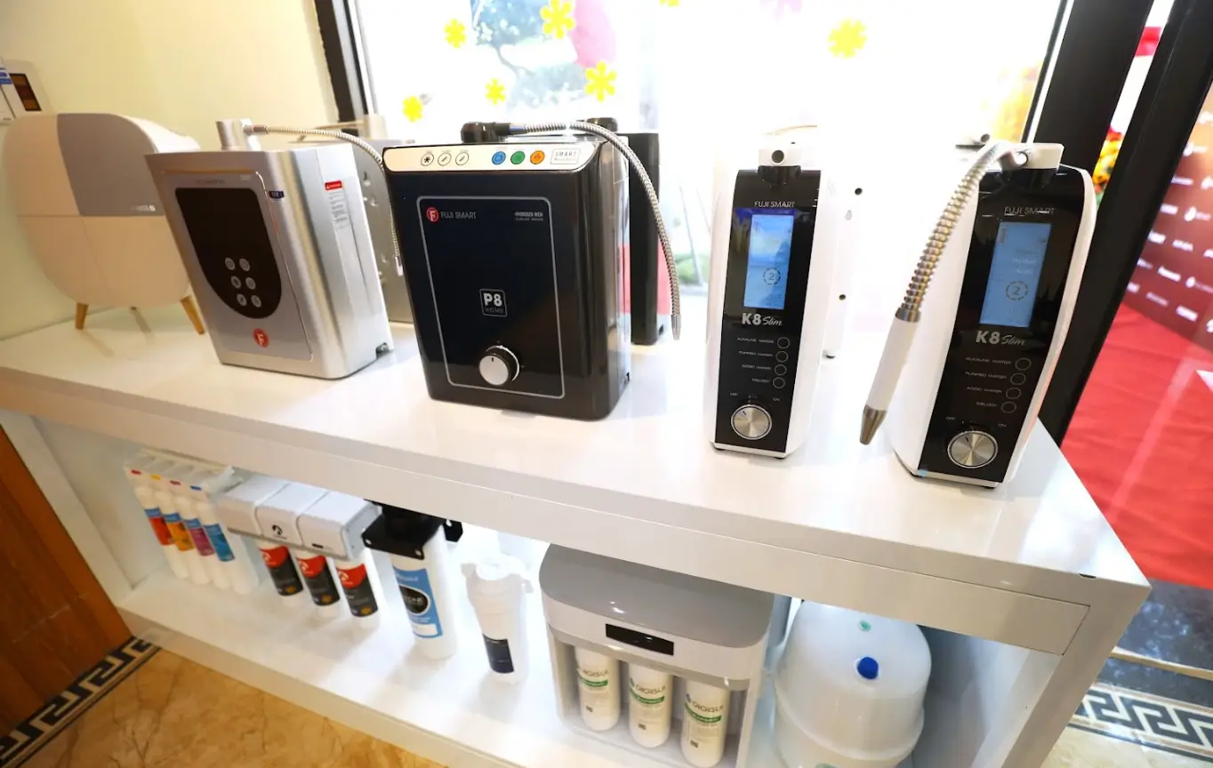 Không gian trưng bày sản phẩm và phụ kiện máy lọc nước ion kiềm tại Premium Showroom Buôn Mê Thuột, Đắk Lắk _miền Trung_