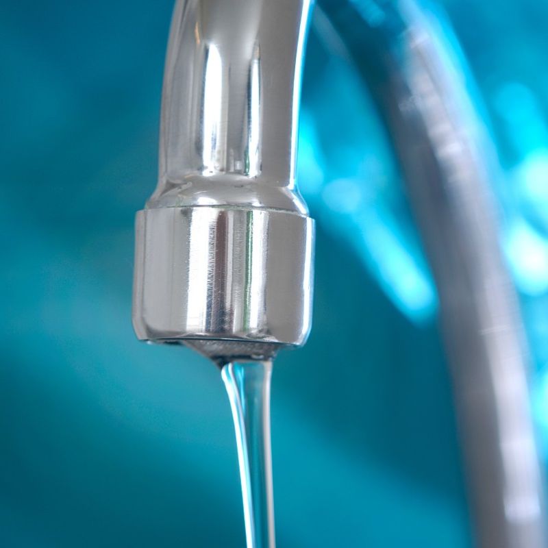 Máy lọc nước đầu nguồn cho ra nước chảy yếu, áp lực giảm