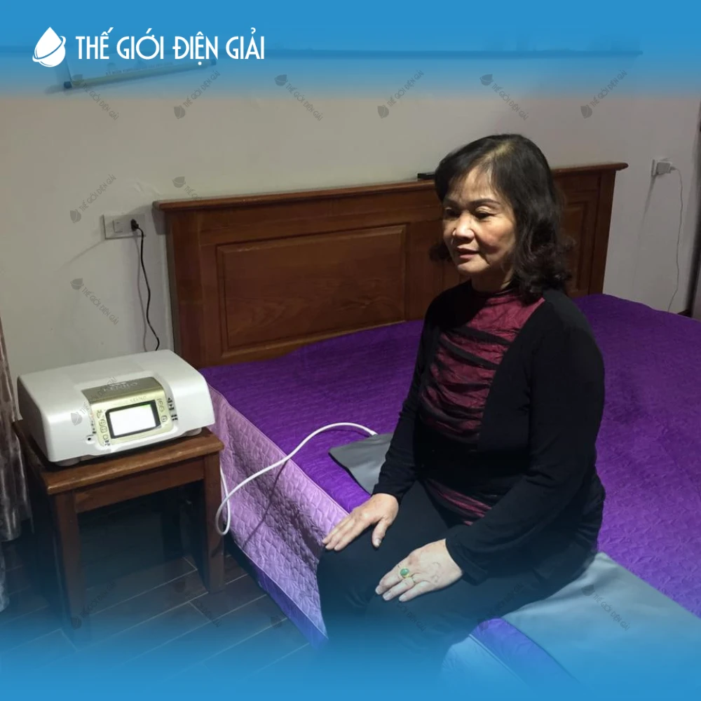 khach-cu-may-tri-lieu-dien-truong-fx-14000-13