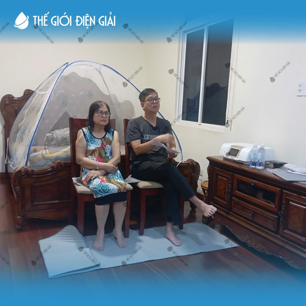 khach-cu-may-tri-lieu-dien-truong-fx-14000-16