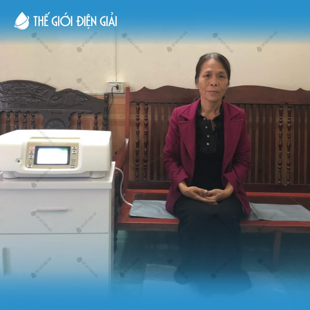 khach-cu-may-tri-lieu-dien-truong-fx-14000-9-2