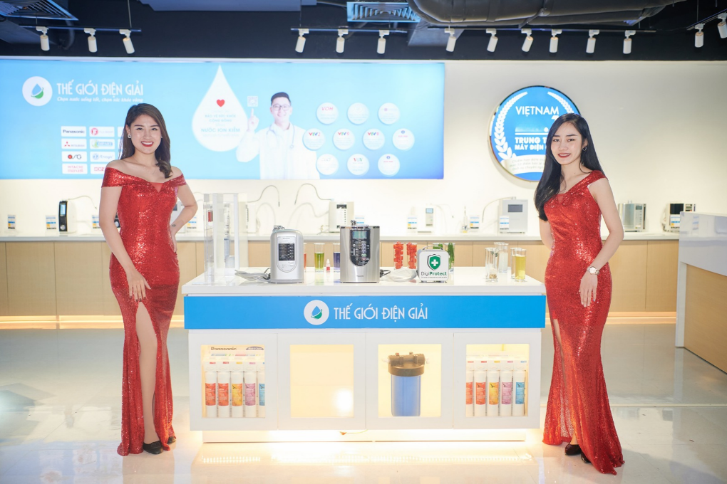 Khu vực trưng bày máy lọc nước điện giải ion kiềm