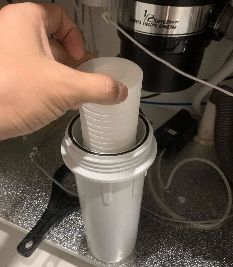 Vì sao cần thay lõi lọc nước định kỳ?